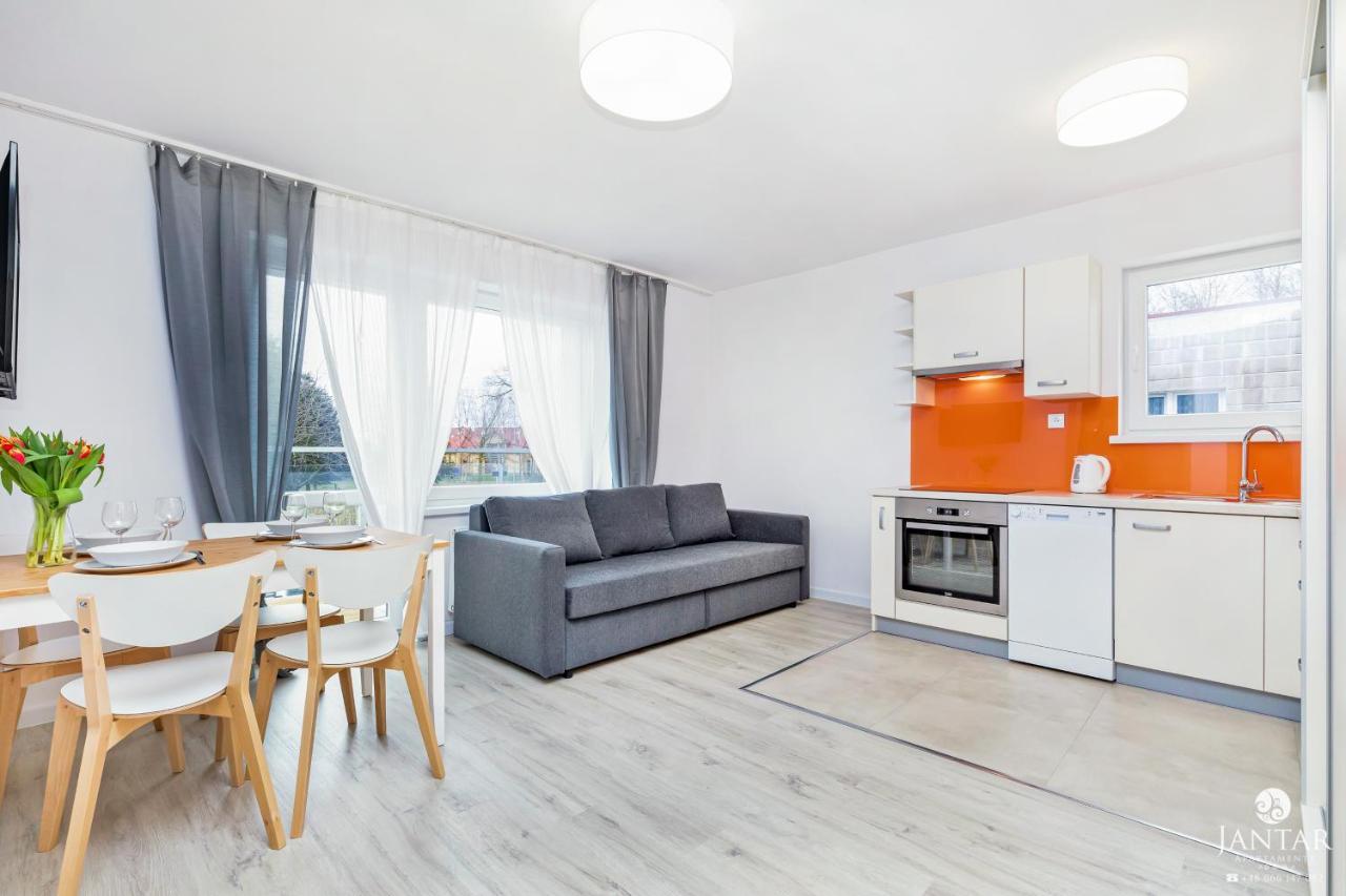 Willa Jalowcowa By Jantar Apartamenty Kolobrzeg Grzybowo  Exterior photo